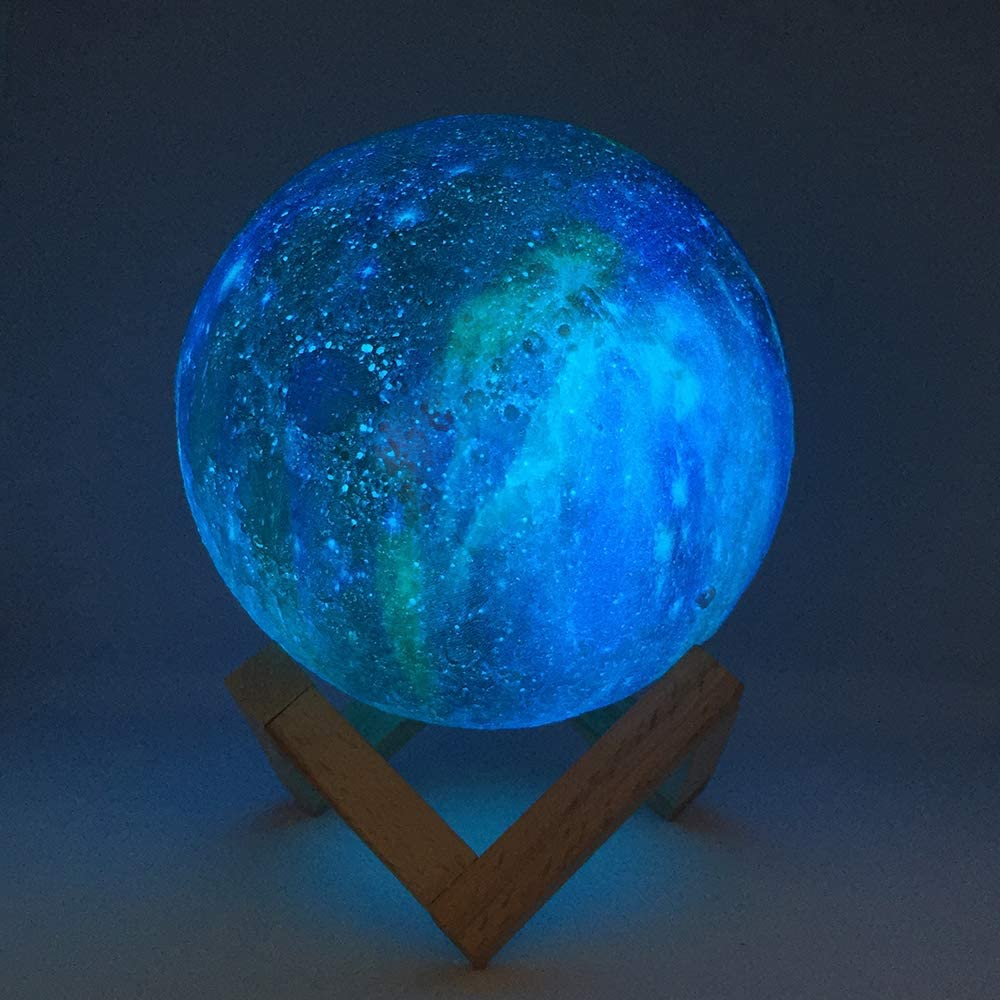 3D Printing Moon Lamp - Mel Patel