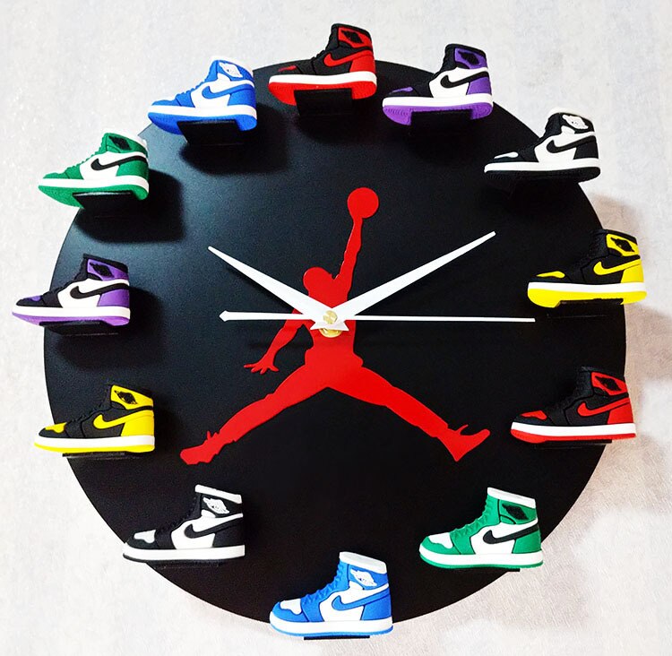 12-inch Creative Sneaker Clock Flight Wall Clock 3D Three-dimensional Shoe Model, A Variety of Styles To Match