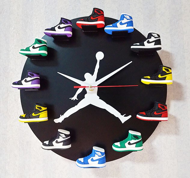 12-inch Creative Sneaker Clock Flight Wall Clock 3D Three-dimensional Shoe Model, A Variety of Styles To Match