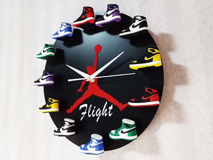 12-inch Creative Sneaker Clock Flight Wall Clock 3D Three-dimensional Shoe Model, A Variety of Styles To Match