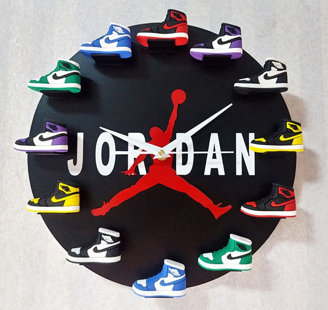 12-inch Creative Sneaker Clock Flight Wall Clock 3D Three-dimensional Shoe Model, A Variety of Styles To Match