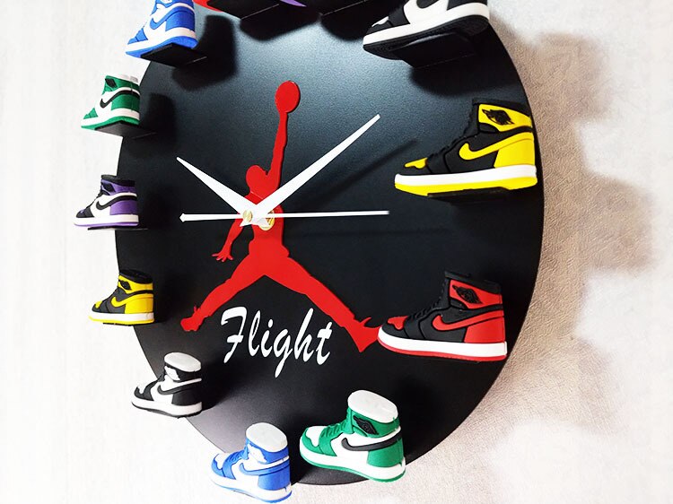 12-inch Creative Sneaker Clock Flight Wall Clock 3D Three-dimensional Shoe Model, A Variety of Styles To Match